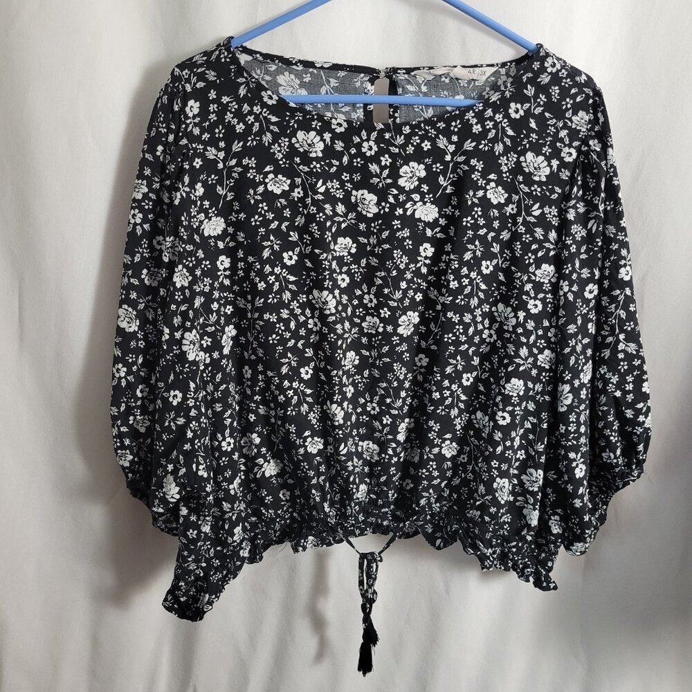 Vanilla Star Blouse Rayon Floral B/W 3X plus tie waist BOHO frilly puff tasseled